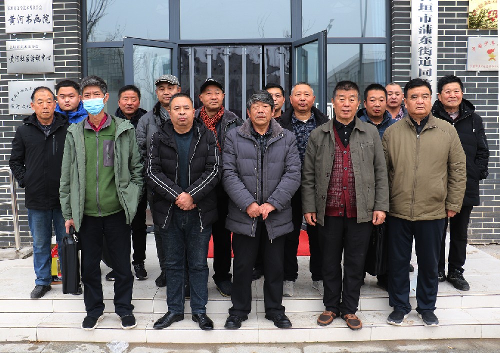 《黄河故事》书画长卷在长垣市黄河书画院落地